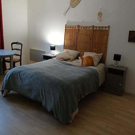 Bed and Breakfast Domaine Des Ifs Le Pin  Екстер'єр фото
