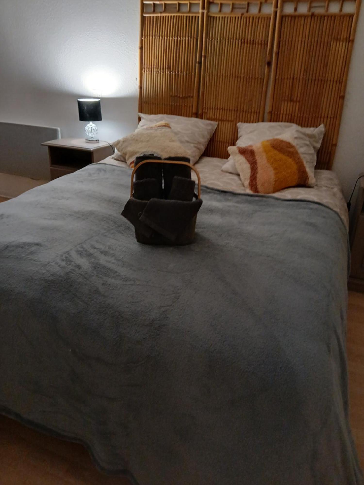 Bed and Breakfast Domaine Des Ifs Le Pin  Екстер'єр фото